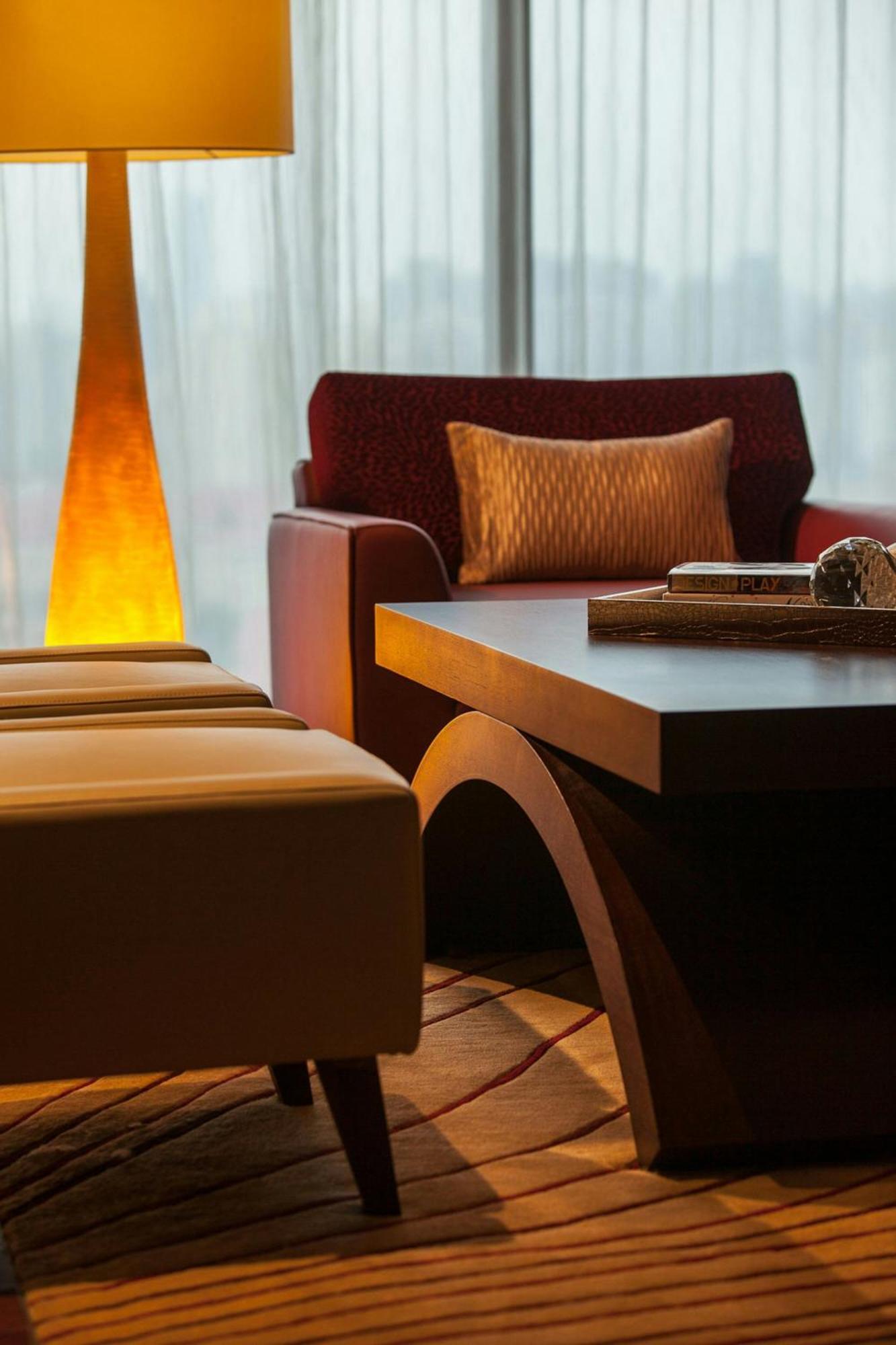 Renaissance Shanghai Putuo Hotel Екстер'єр фото