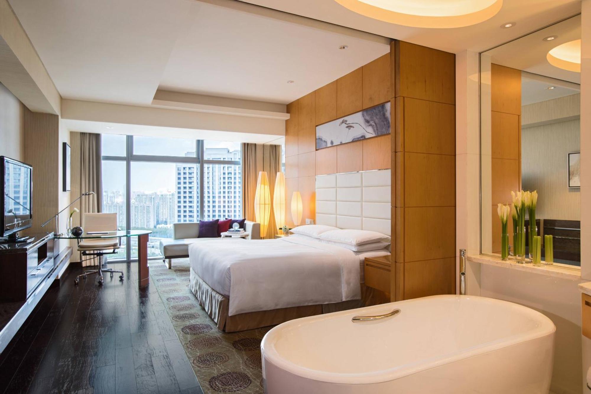 Renaissance Shanghai Putuo Hotel Екстер'єр фото