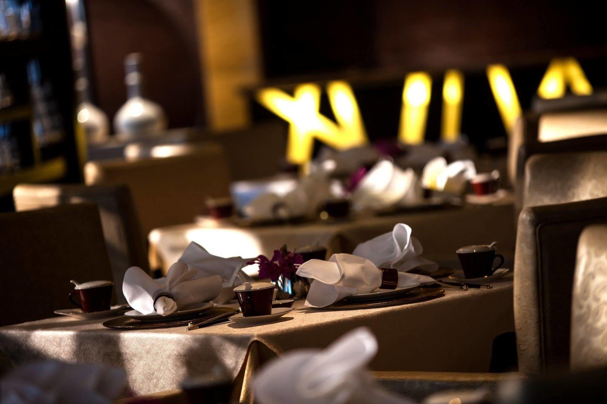 Renaissance Shanghai Putuo Hotel Екстер'єр фото